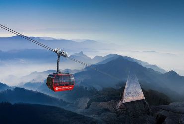 >Discover  Fansipan  Peak By Cable Car