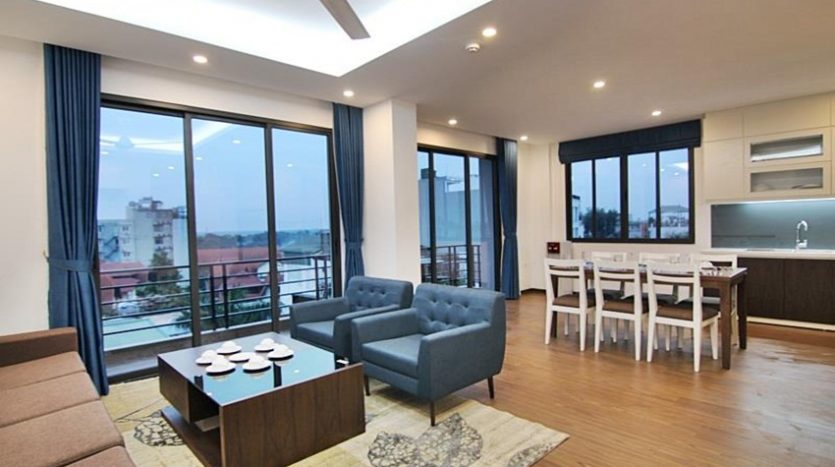 Bright, airy, modern 2 bedroom apartment 