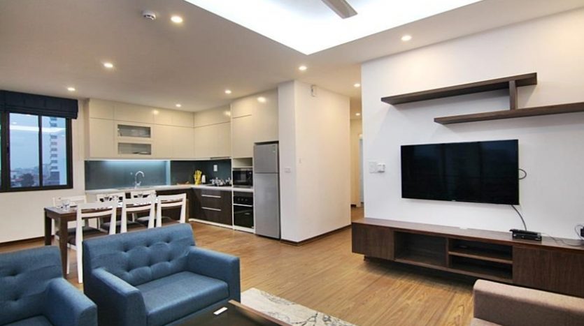 Bright, airy, modern 2 bedroom apartment 